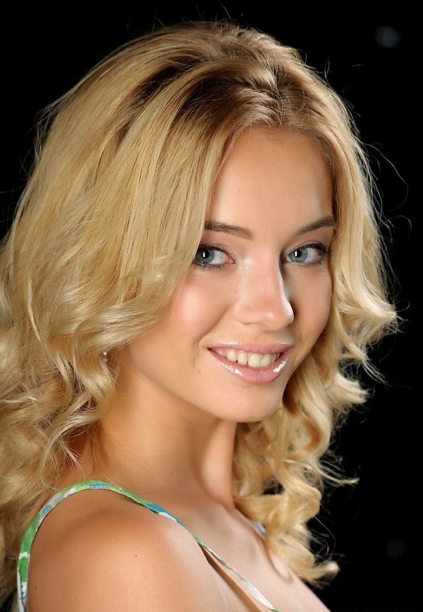 Доминика, 22 года, 4 размер груди